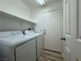 Photo #5: 2658005 Listing 