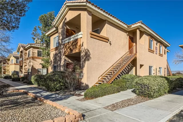 MLS: 2658008 Condo For Sale