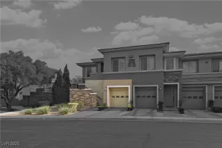 Photo #1: 2658037 Listing