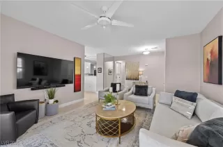 Photo #6: 2658037 Listing