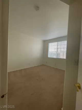 Photo #5: 2658041 Listing 