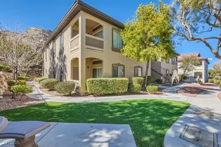 Photo #1: 2658053 Listing 