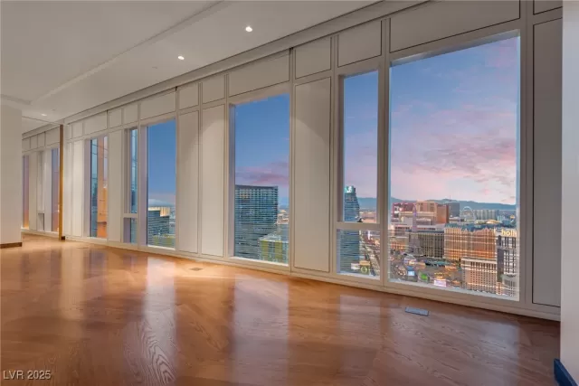 MLS: 2658060 Condo For Sale