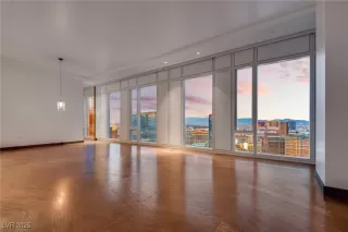 Photo #1: 2658060 Listing 