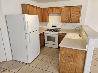 Photo #2: 2658109 Listing 