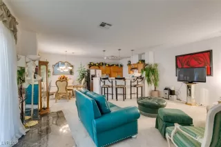 Photo #6: 2658111 Listing