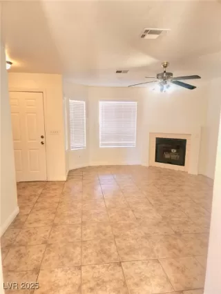 Photo #6: 2658125 Listing