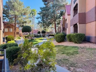 Photo #1: 2658128 Listing 