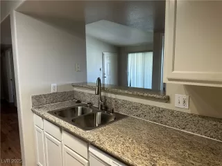 Photo #1: 2658186 Listing 