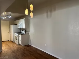 Photo #4: 2658186 Listing 