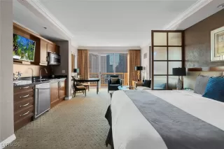 Photo #6: 2658208 Listing