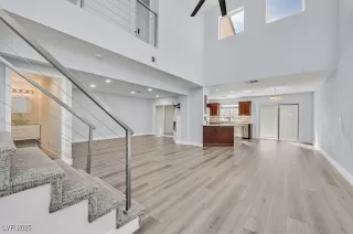 Photo #2: 2658242 Listing