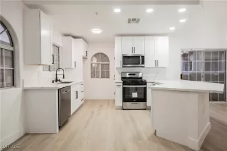 Photo #2: 2658245 Listing 