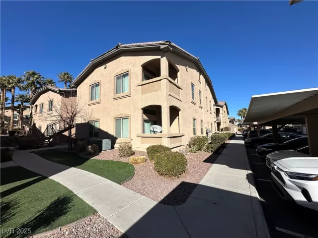 MLS: 2658256 Condo For Sale