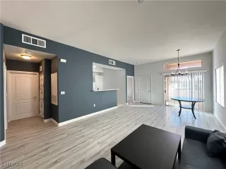Photo #3: 2658256 Listing 