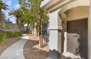 Photo #1: 2658276 Listing 