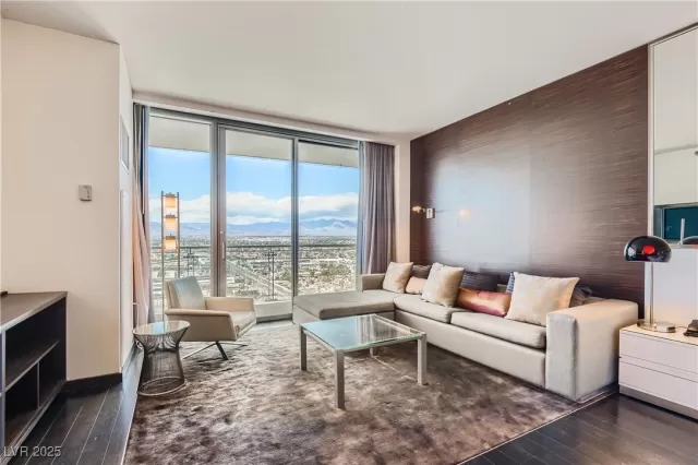 MLS: 2658279 Condo For Sale