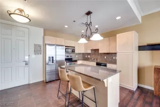 Photo #4: 2658288 Listing