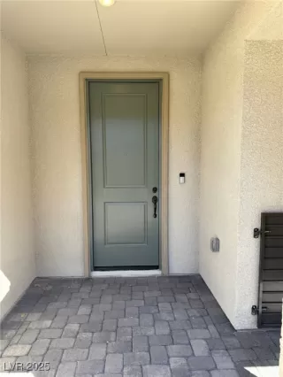 Photo #1: 2658290 Listing 