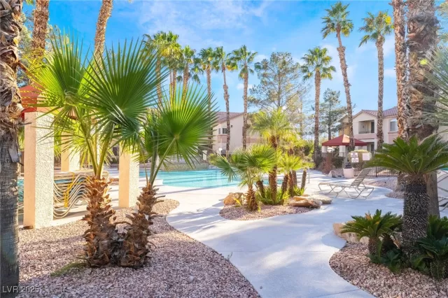 MLS: 2658314 Condo For Sale