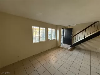 Photo #1: 2658322 Listing 