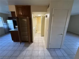 Photo #2: 2658322 Listing 