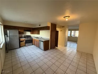 Photo #3: 2658322 Listing 