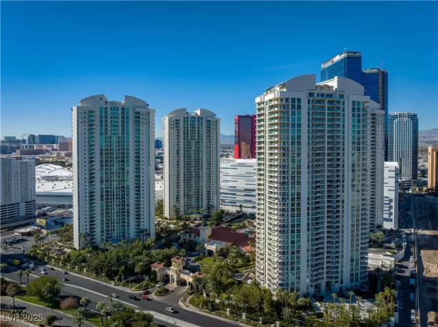 MLS: 2658337 Condo For Sale