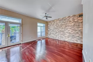 Photo #5: 2658373 Listing 