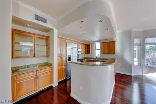 Photo #6: 2658373 Listing 