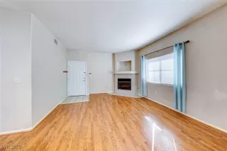 Photo #3: 2658392 Listing 