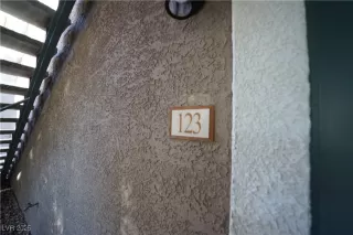 Photo #4: 2658417 Listing 