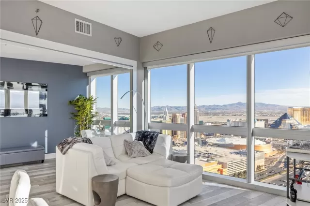 MLS: 2658420 Condo For Sale