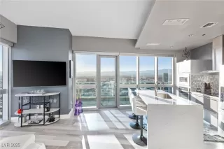 Photo #3: 2658420 Listing 