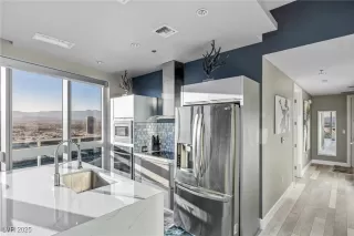 Photo #6: 2658420 Listing 