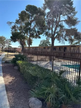 Photo #4: 2658435 Listing