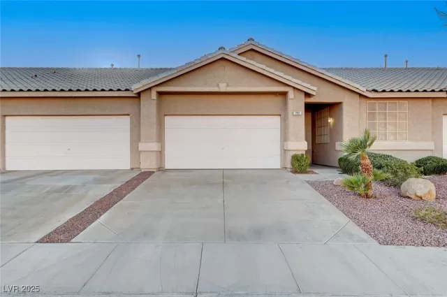 MLS: 2658473 Condo For Sale