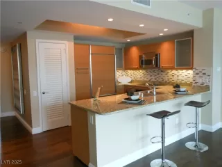 Photo #3: 2658479 Listing 