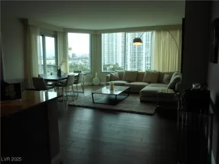 Photo #5: 2658479 Listing 