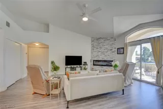 Photo #6: 2658505 Listing