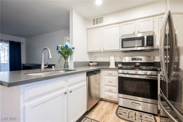 MLS: 2658507 Condo For Sale