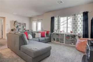 Photo #4: 2658510 Listing