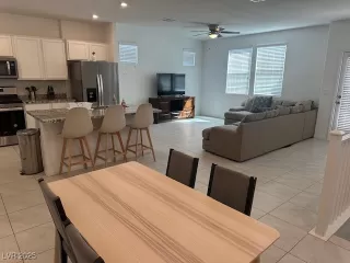 Photo #1: 2658512 Listing 