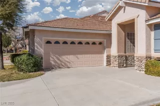 Photo #1: 2658515 Listing