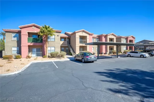 MLS: 2658520 Condo For Sale