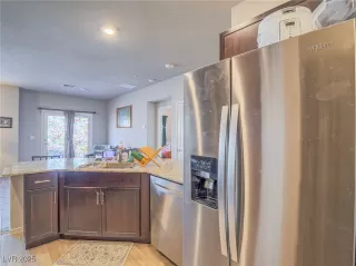 Photo #5: 2658549 Listing