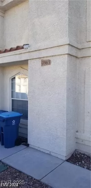 Photo #4: 2658636 Listing