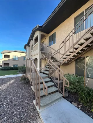 Photo #2: 2658650 Listing 