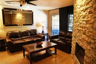 Photo #6: 2658662 Listing 