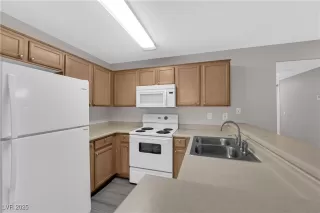 Photo #6: 2658667 Listing 